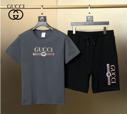 Picture of Gucci new spring and summer men's round neck short sleeve high-end