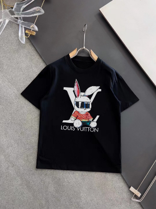 Picture of lv 2024 latest printed short sleeves