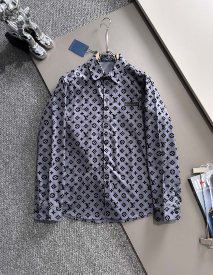 Picture of lv2025 new flocking letter pattern fabric fashion unisex shirt