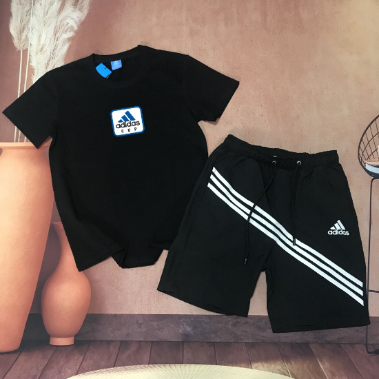 Picture of Highly recommended! The best choice for running and leisure in summer, Adidas new short-sleeved shirt + classic quick-drying 5-point pants