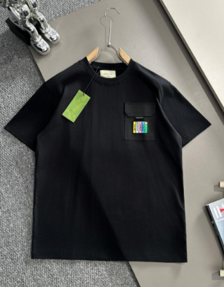 Picture of Gucci New 2025 Classic check panels, custom pockets, flocked smiley letter logo, unisex short-sleeved T-shirt